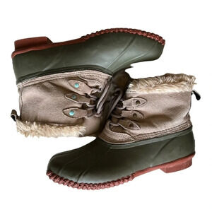AEO • Green Faux Fur Rain Duck Boot